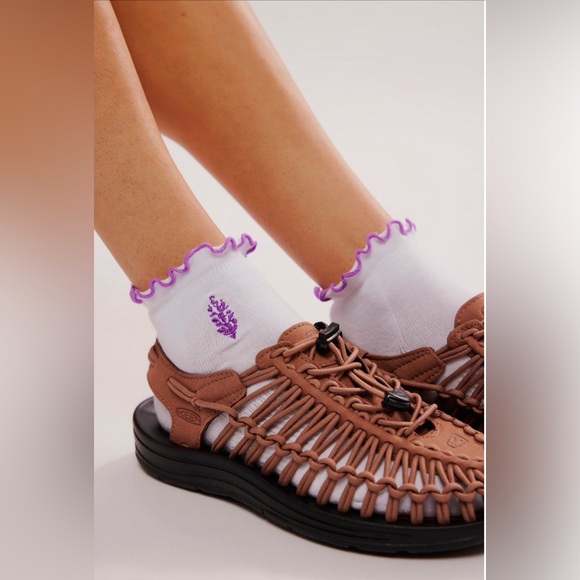 NWT FP Movement Super Surge Ruffled Socks - Picture 2 of 3